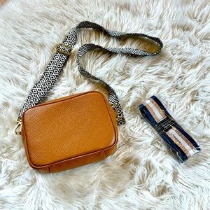 NWOT Elie Beaumont camel camera crossbody bag with extra strap